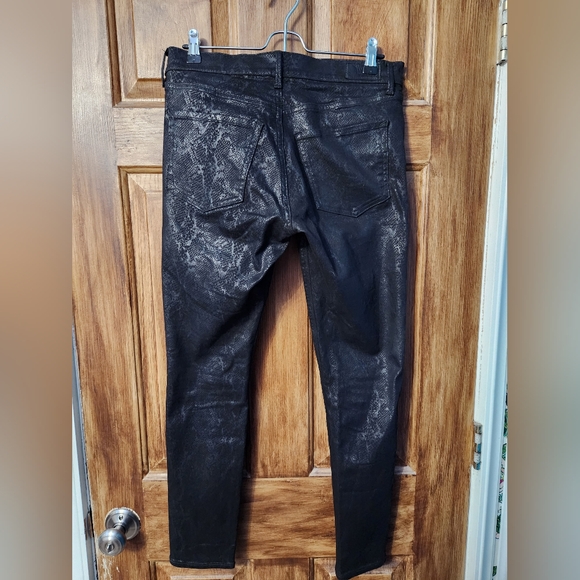 ✨️Final Price✨️Express Sz 6 Mid-Rise Snakeskin Print Metallic Coated Skinny Jean - Picture 4 of 9